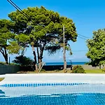 Gazonia Family Estate