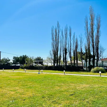 Πανσιόν Gazonia Family Estate 4*