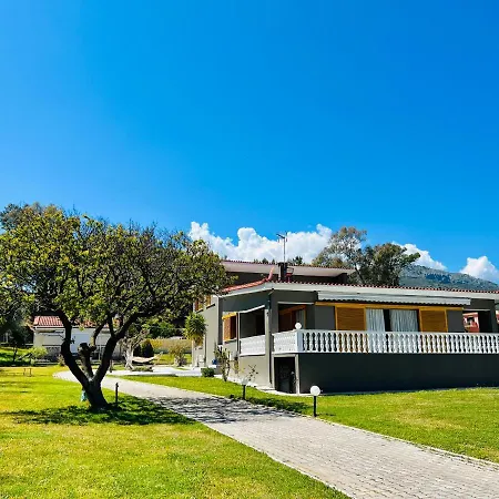 בית הארחה Gazonia Family Estate
