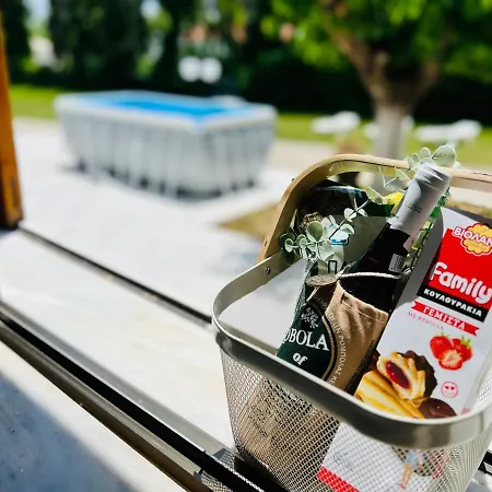 Gazonia Family Estate Gæstehus 4*