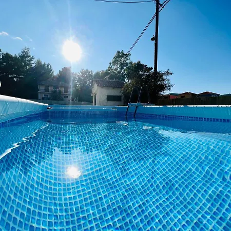 Gazonia Family Estate Gæstehus 4*