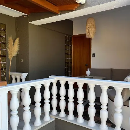 게스트하우스 Gazonia Family Estate Skala (Kefalonia)