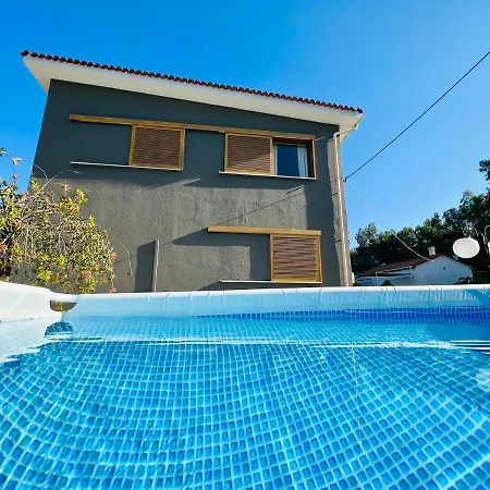 Gazonia Family Estate 게스트하우스 4*